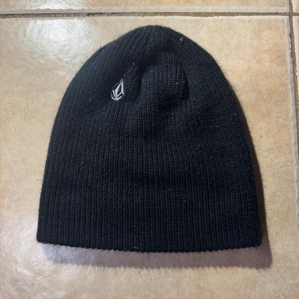 Vintage y2k black volcom beanie One Size Fits All